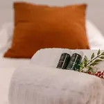 Cozy With Beautiful Seaview